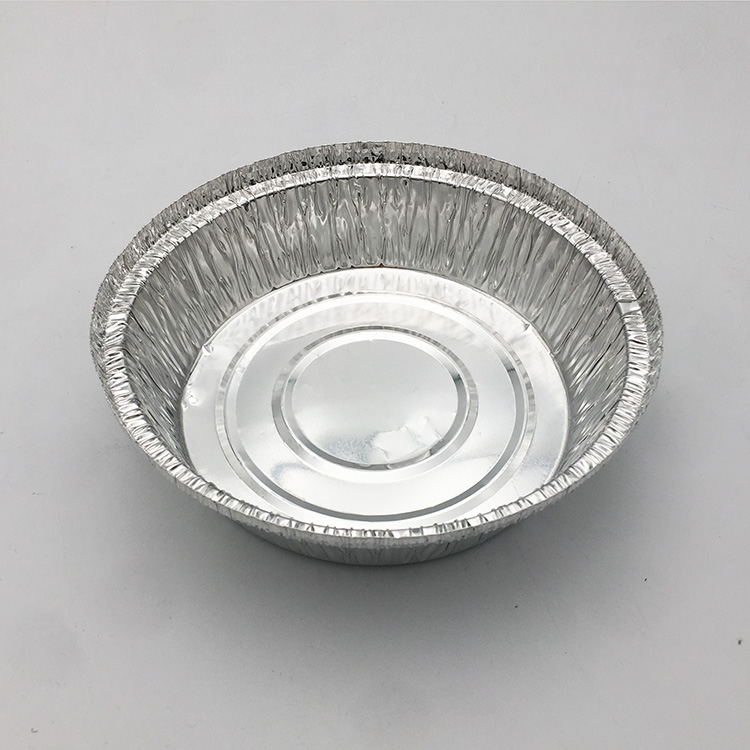 Kleine runde Backschale aus Aluminiumfolie